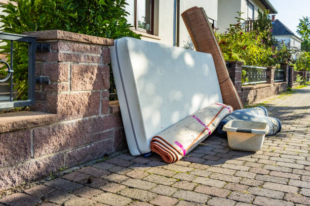Best Mattress Removal Service  in Saukville, WI